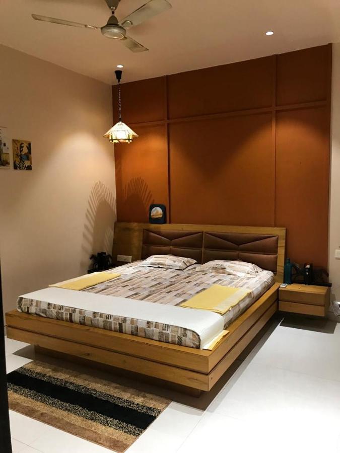 Entire Craftsman House With 2 Bedrooms Kitchen And More Raipur  Luaran gambar